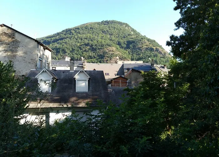 Le Pardeilhan Appt Chaleureux, Lumineux Avec Terrasse Et Parking En Coeur De Ville