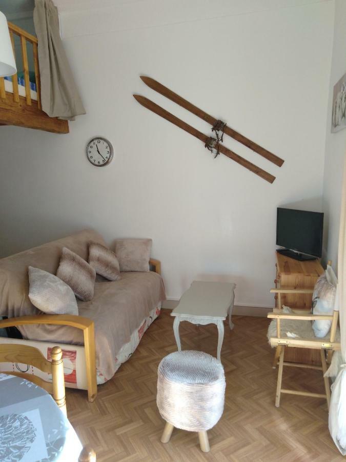 Le Pardeilhan Appt Chaleureux, Lumineux Avec Terrasse Et Parking En Coeur De Appartement Bagnères-de-Luchon